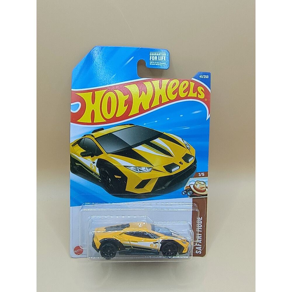 Hot Wheels 1:64 Safari Mode Lamborghini Huracan Sterrato (Yellow)